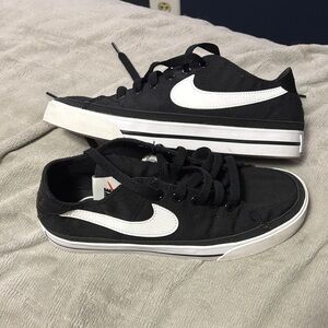 Nike Classic Black and White Low-Tops